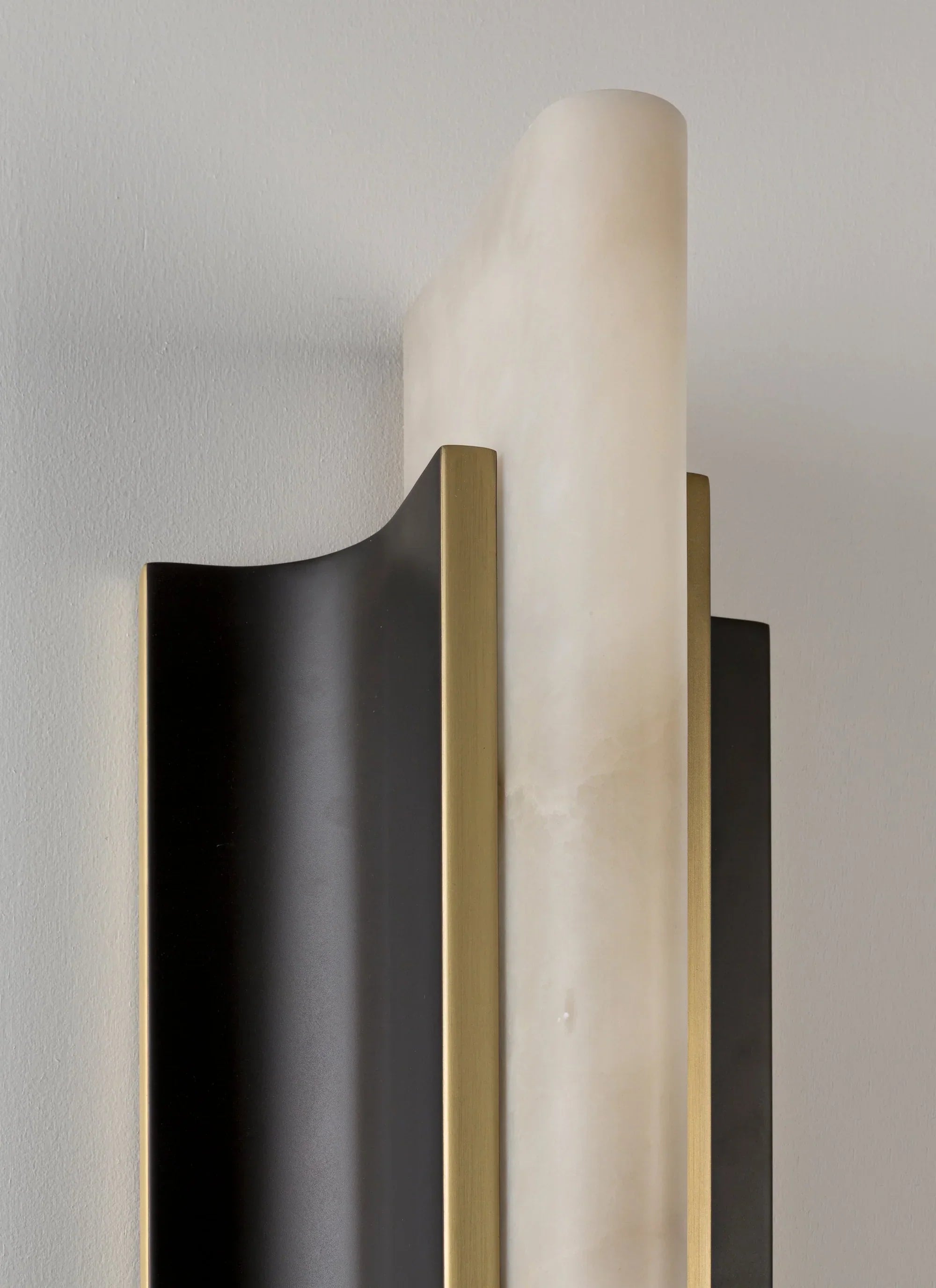 Timide Alabaster Sconce