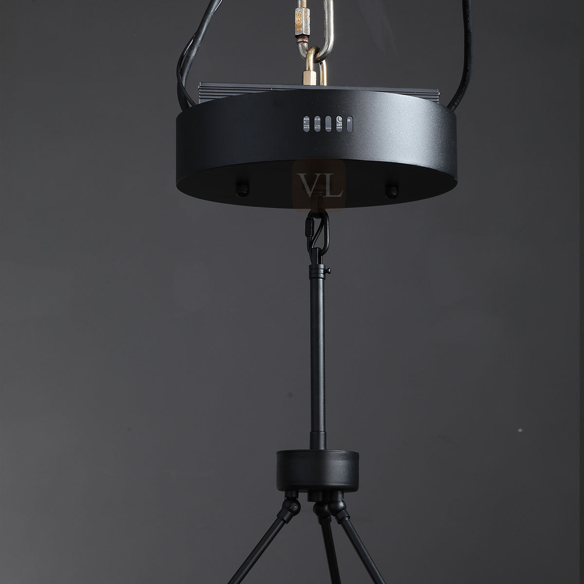 Peraltaire round chandelier