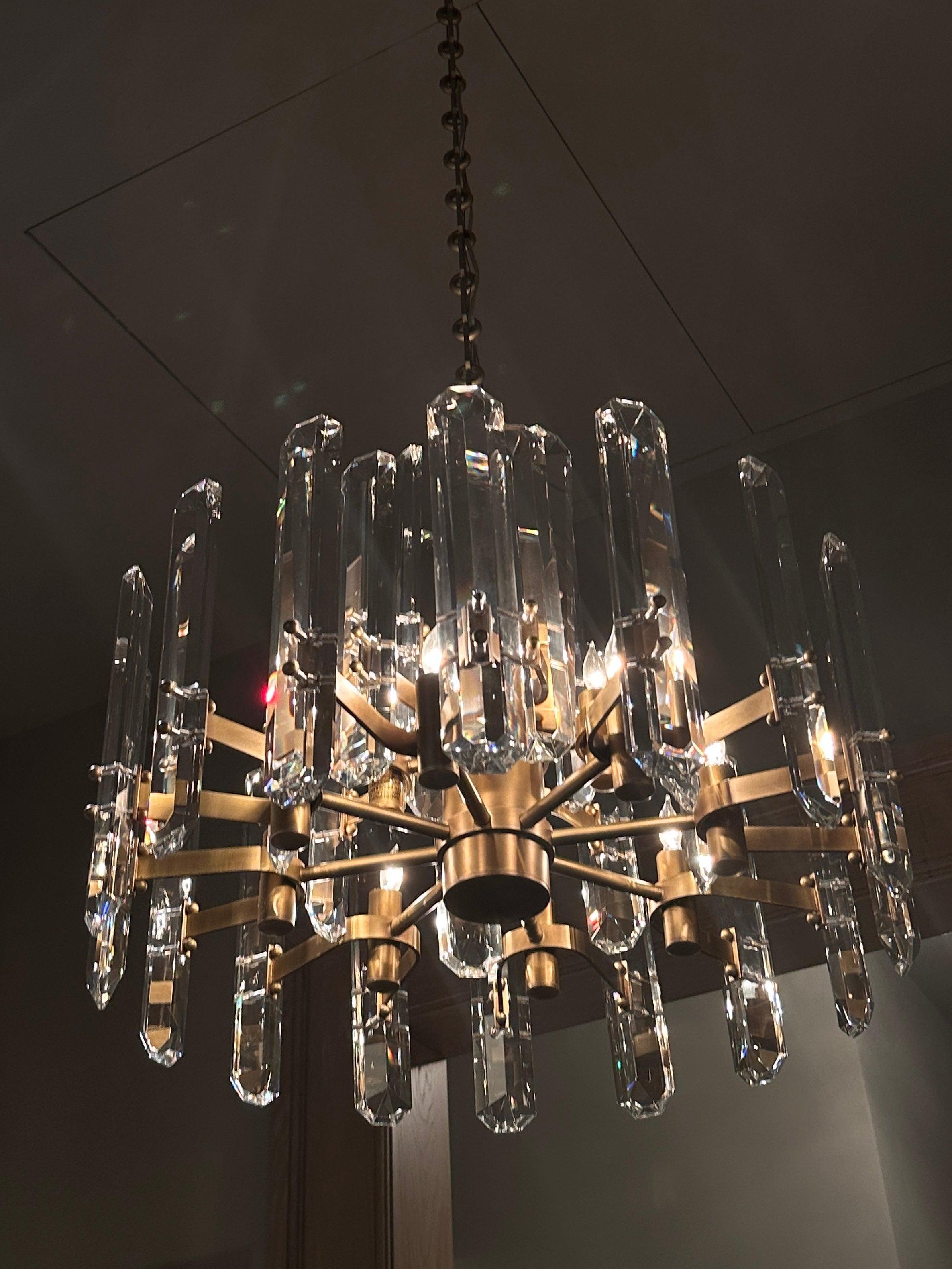 https://cdn.shopify.com/s/files/1/0618/9567/1984/files/fanci-chandelier-boniton-crystal-round-chandelier-243648-37.jpg?v=1765968069