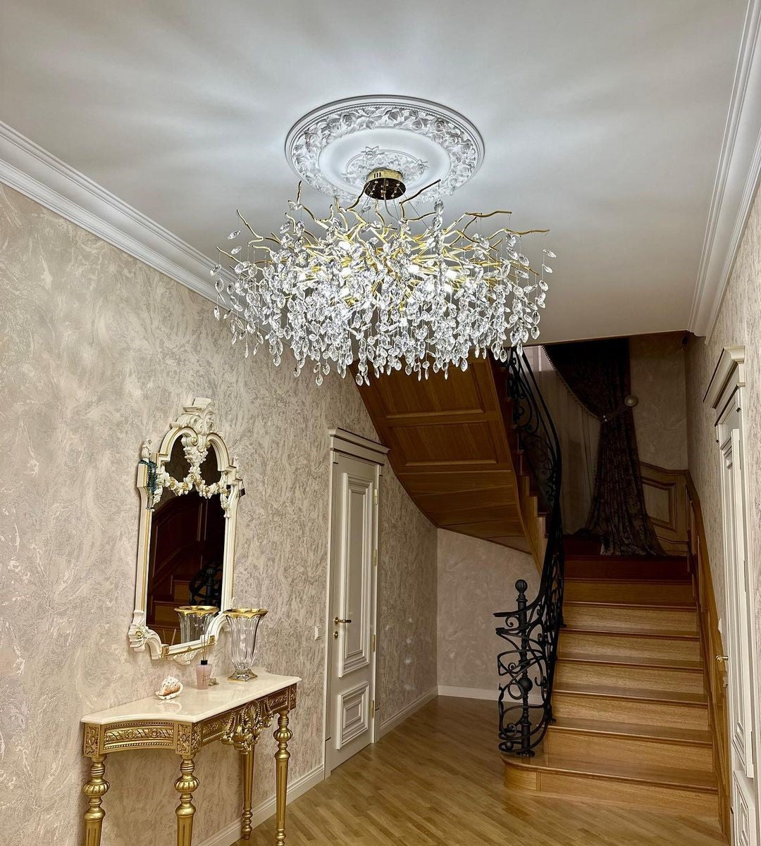 https://cdn.shopify.com/s/files/1/0618/9567/1984/files/fanci-chandeliers-french-branch-crystal-chandelier-with-elegant-crystal-leaves-8.jpg?v=1765943503