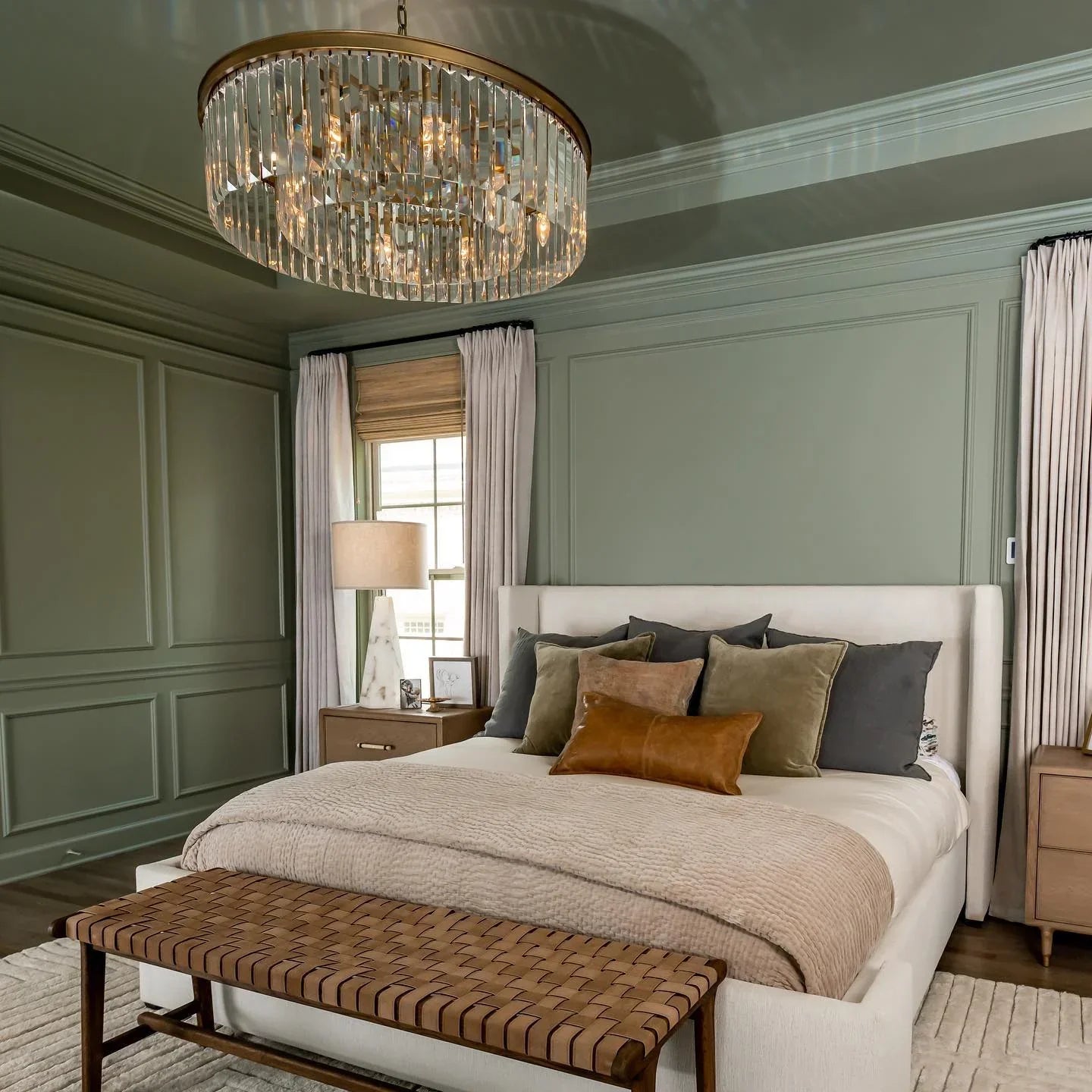 Leyland Crystal Round Chandelier – Brass or Bronze Finish, 33" Diameter