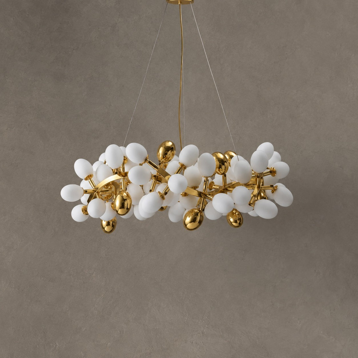 Luxury Escamoles Modern Grape Round Chandelier