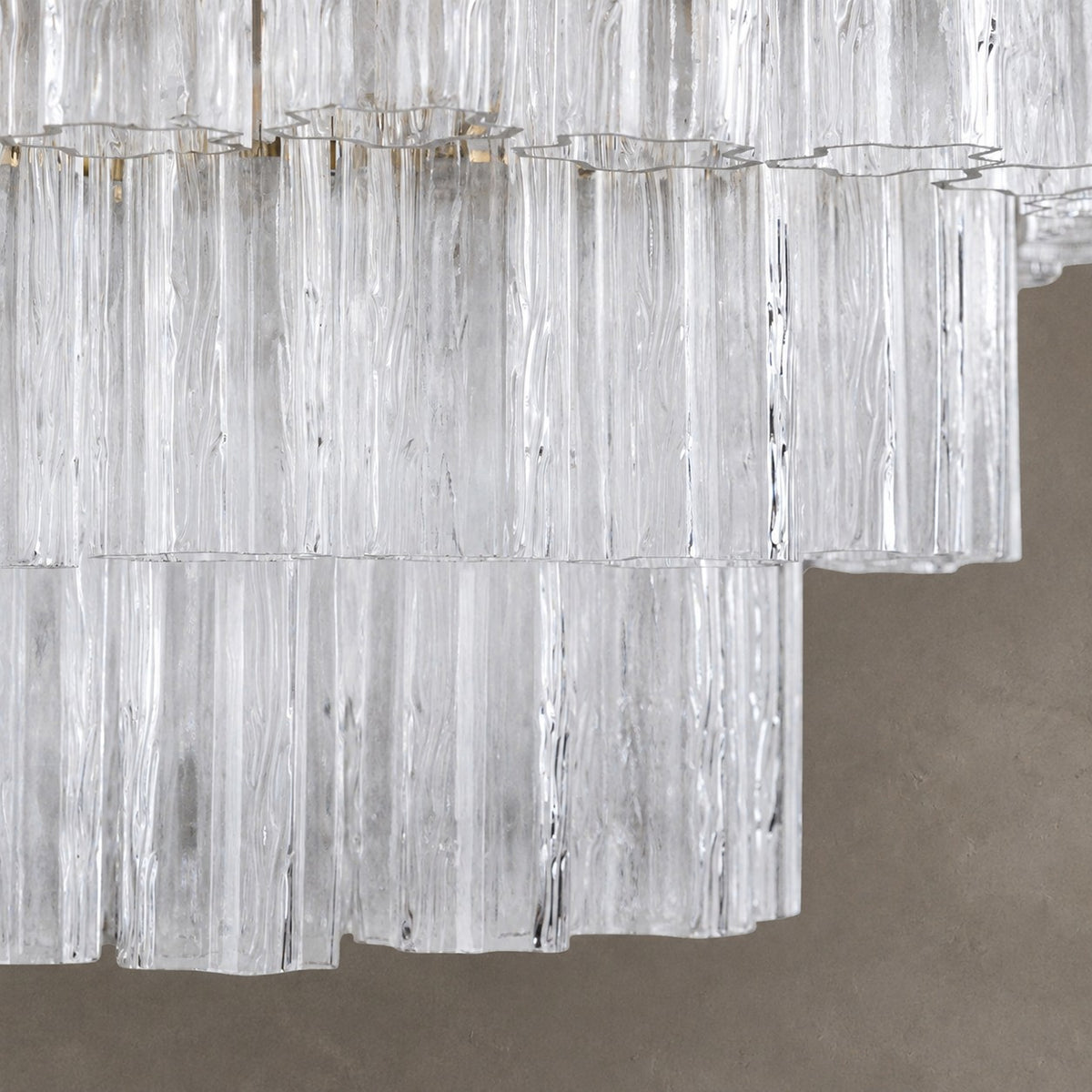 reviso Murano Fluted Glass Chandelier 28″