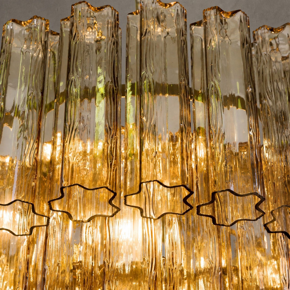 reviso Murano Fluted Glass Chandelier 28″