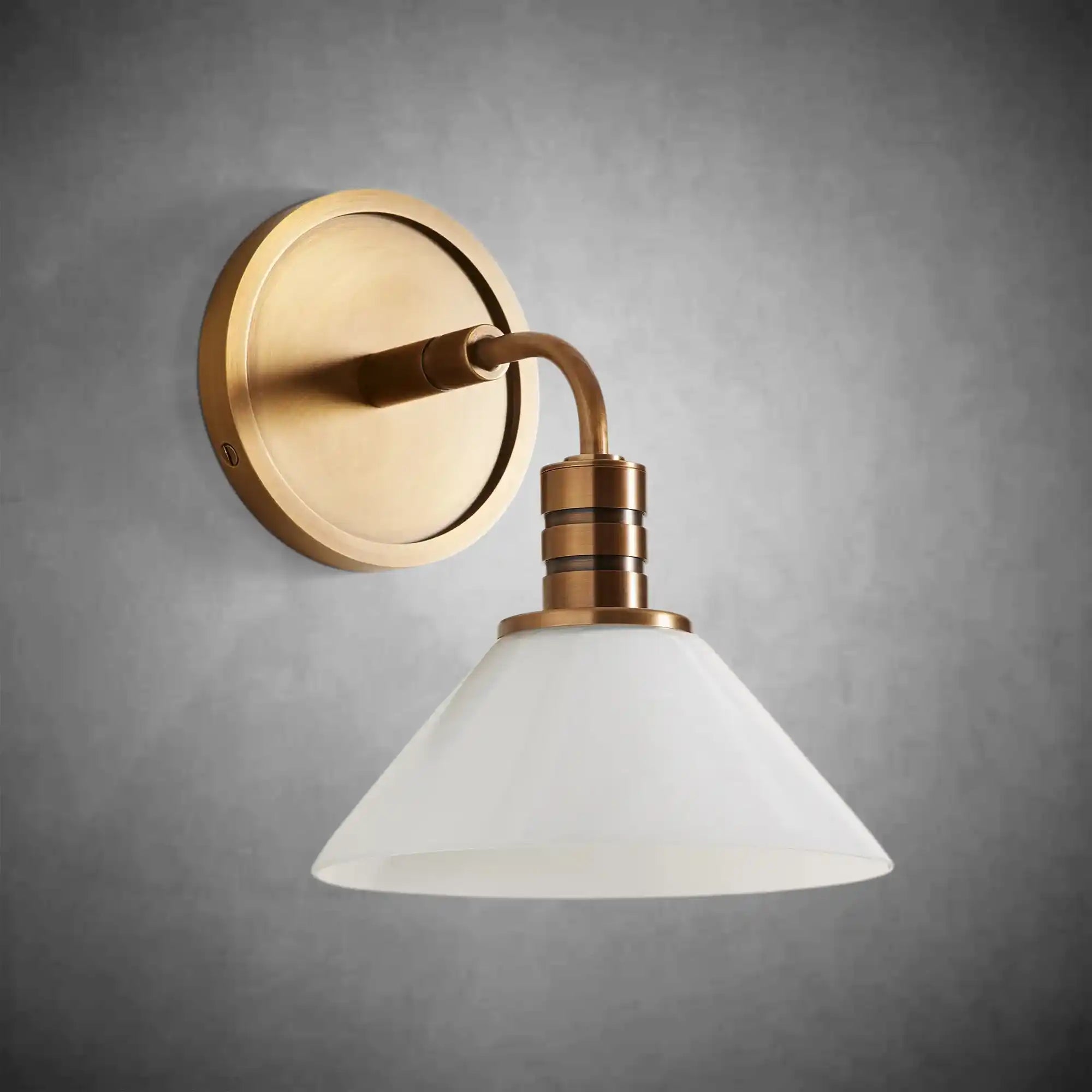 https://cdn.shopify.com/s/files/1/0736/8795/7790/files/theron-single-wall-sconce-6_0b6ec79c-2edf-4bab-8f7c-9e0e16a7645d.webp?v=1765848742