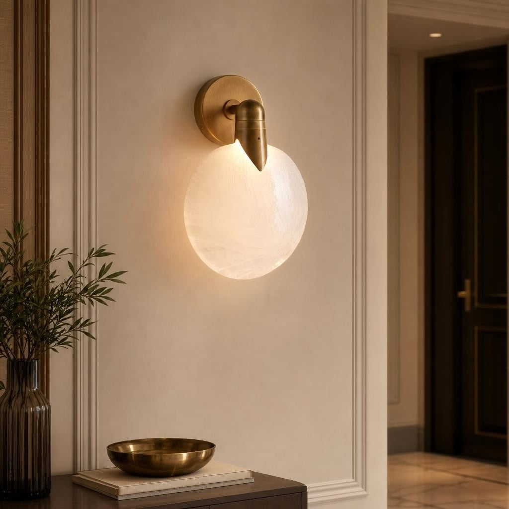 Lynelle Sconce