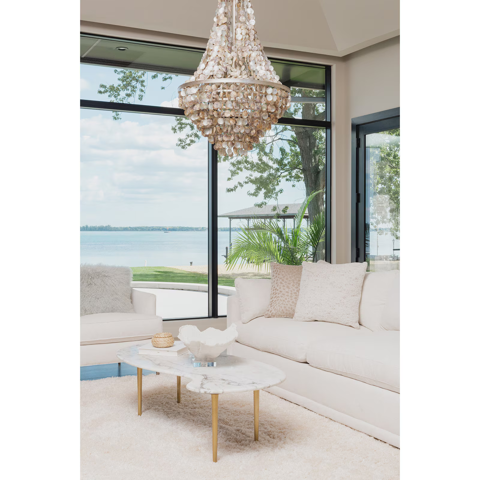 Pearl Seashell Pendant Light