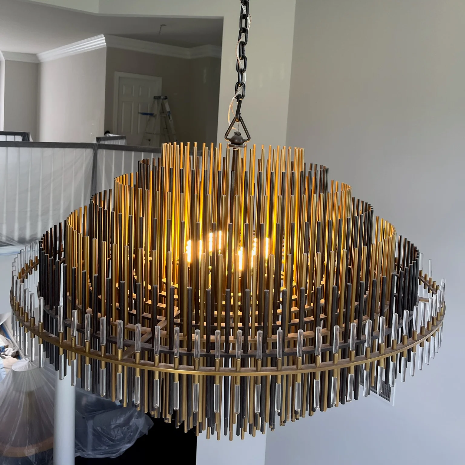 Emeleon Round Chandelier