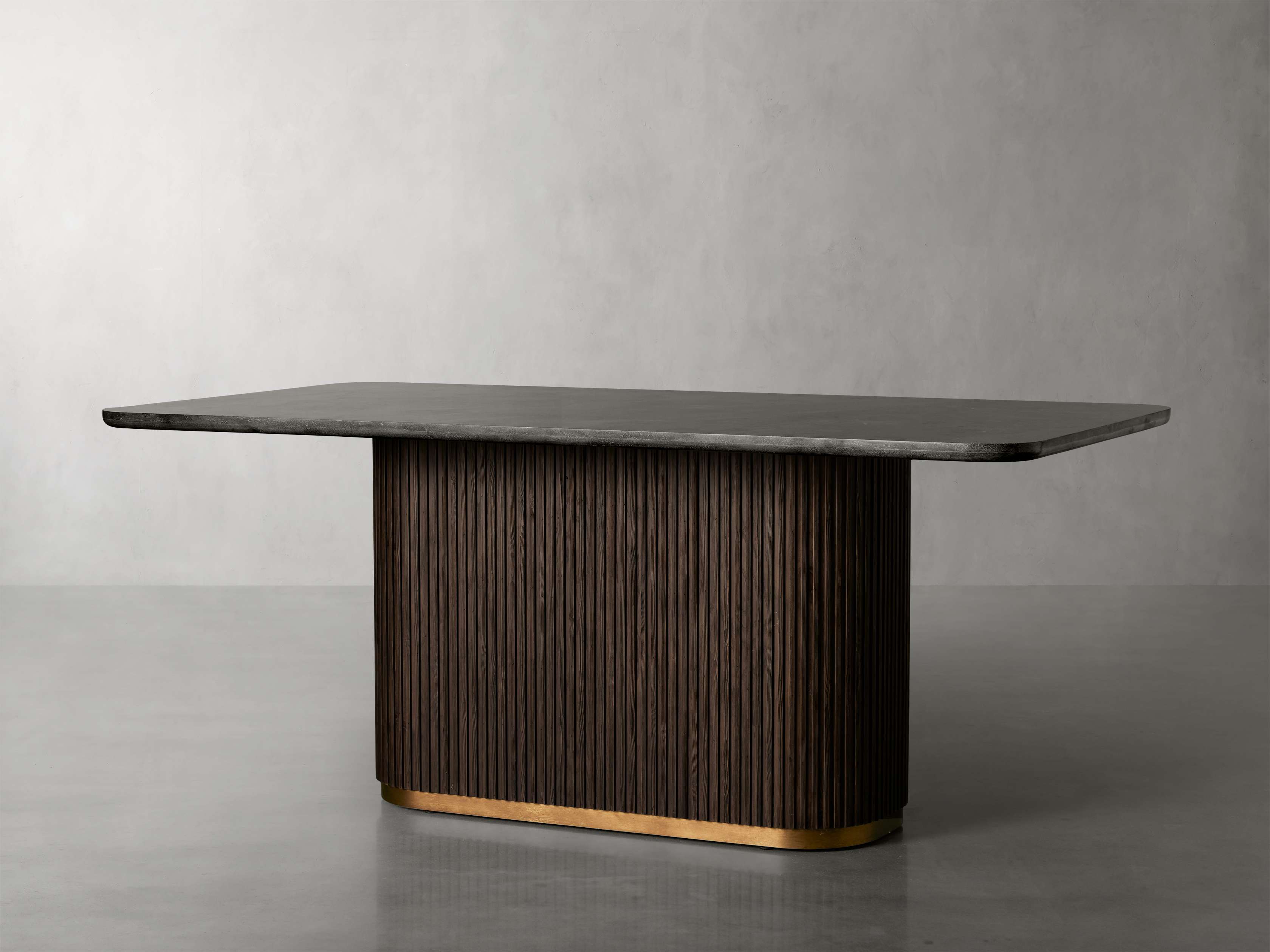 Finnley Dining Table