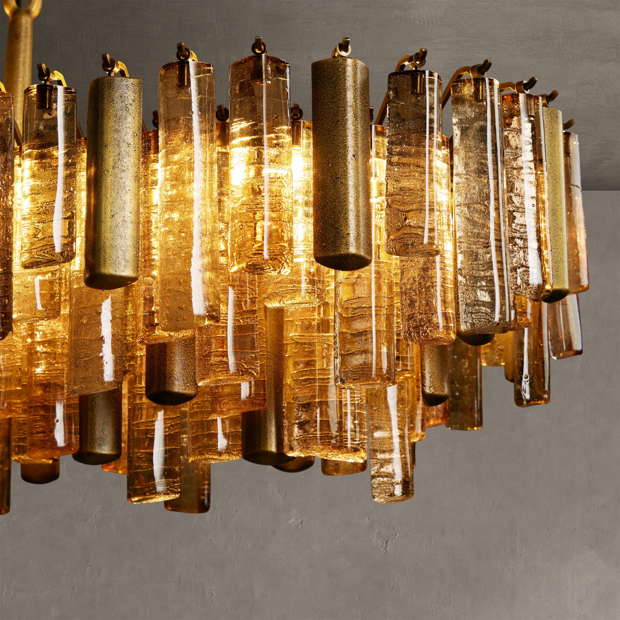 Neve Linear Chandelier