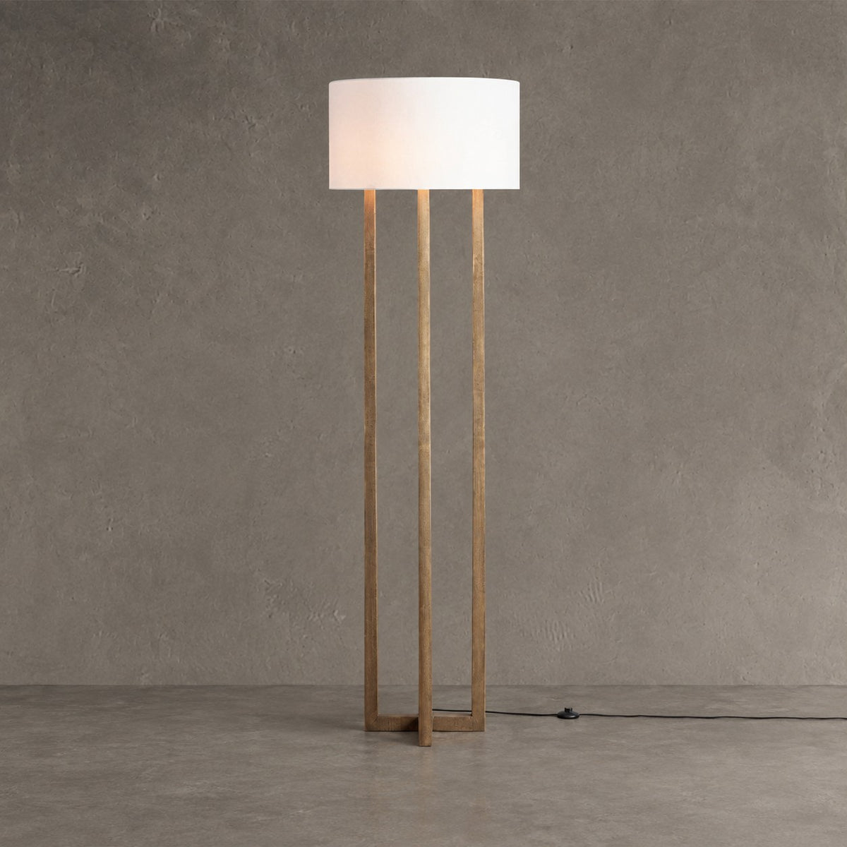 Emvelle Floor Lamp
