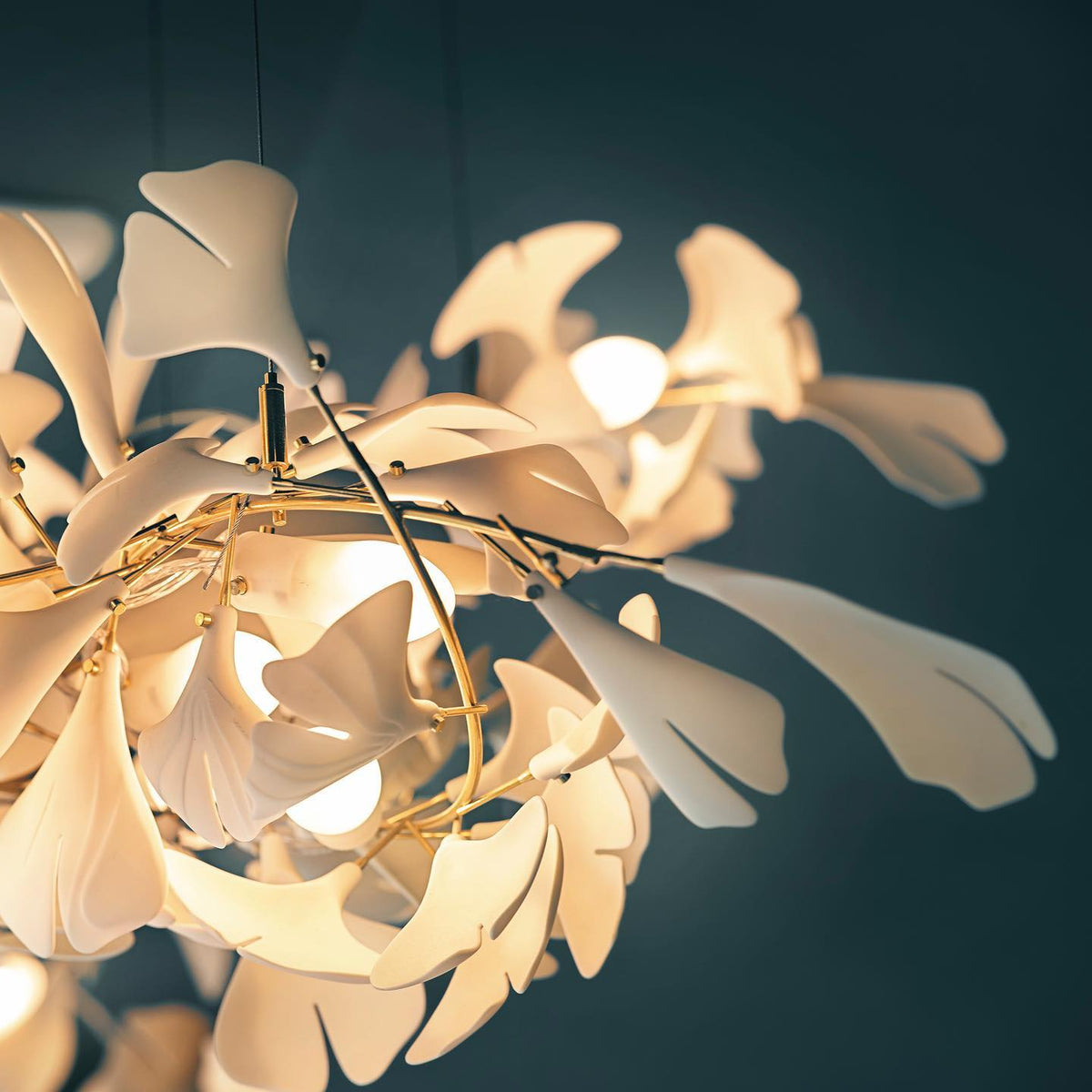 Gingko Leaves Ceramics Spiral Branch Chandelier