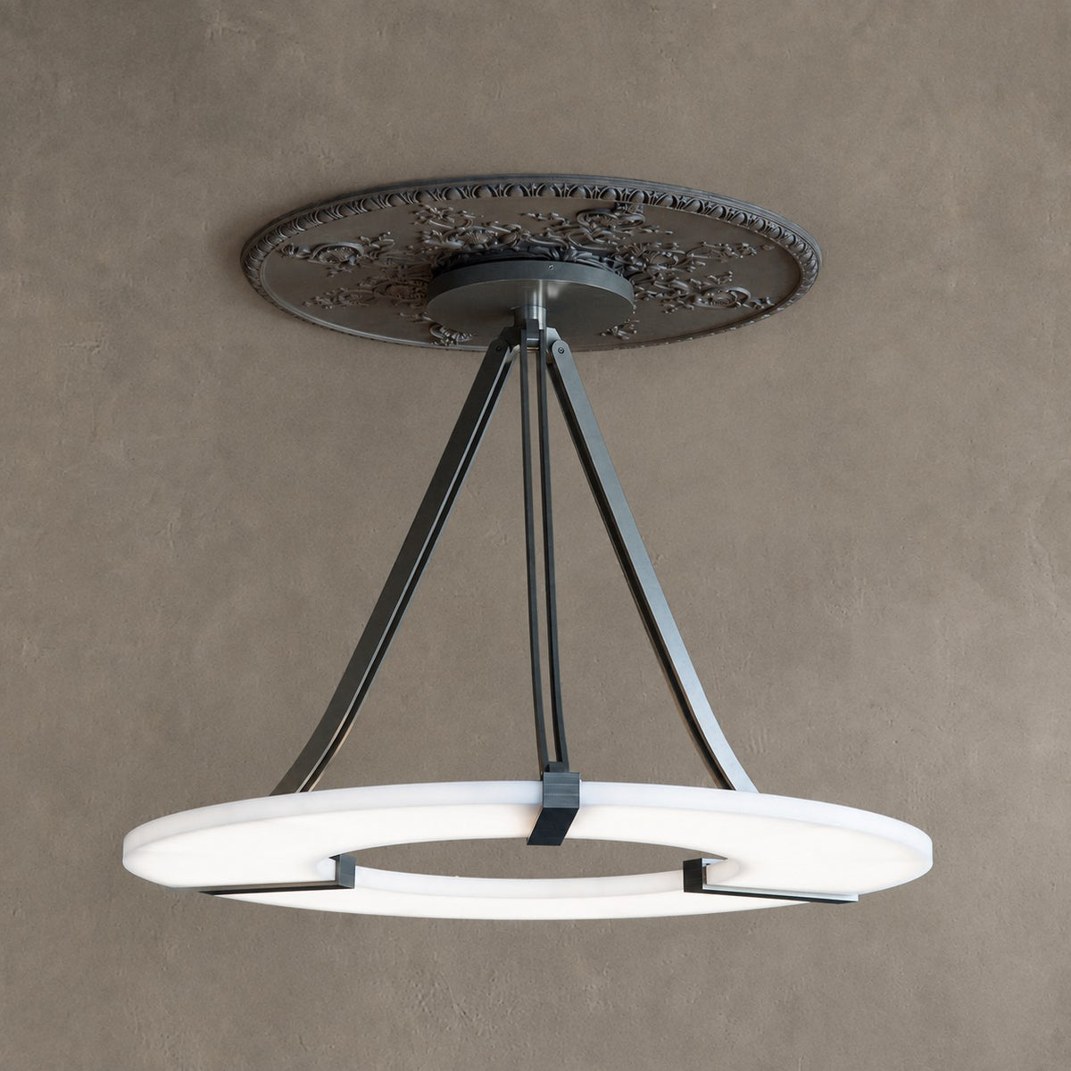Alabaster Halo Pendant Light – Black & White LED Chandelier