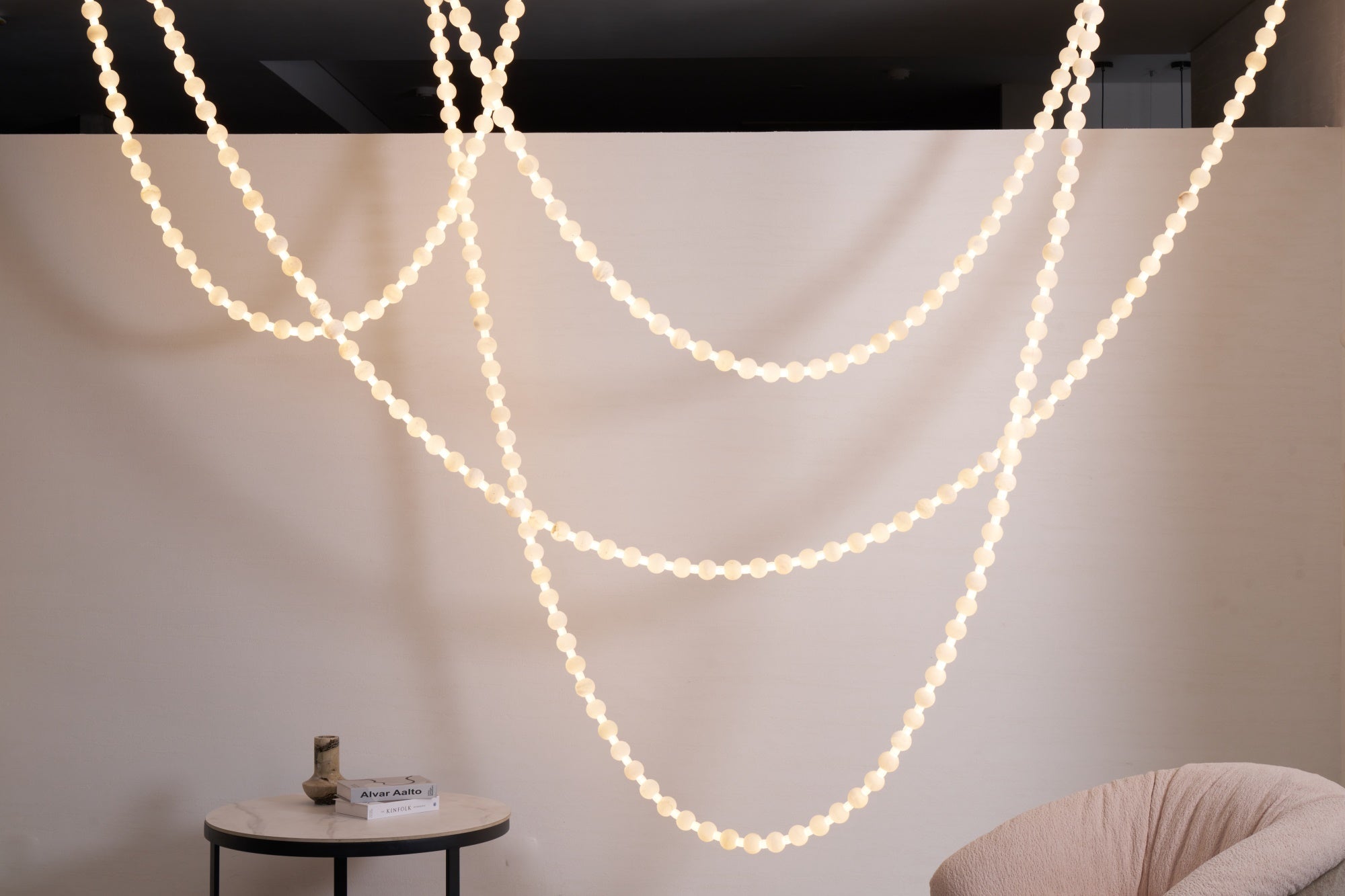 https://cdn.shopify.com/s/files/1/0736/8795/7790/files/alabaster-pearl-necklace-chandelier-8209728.jpg?v=1773801533
