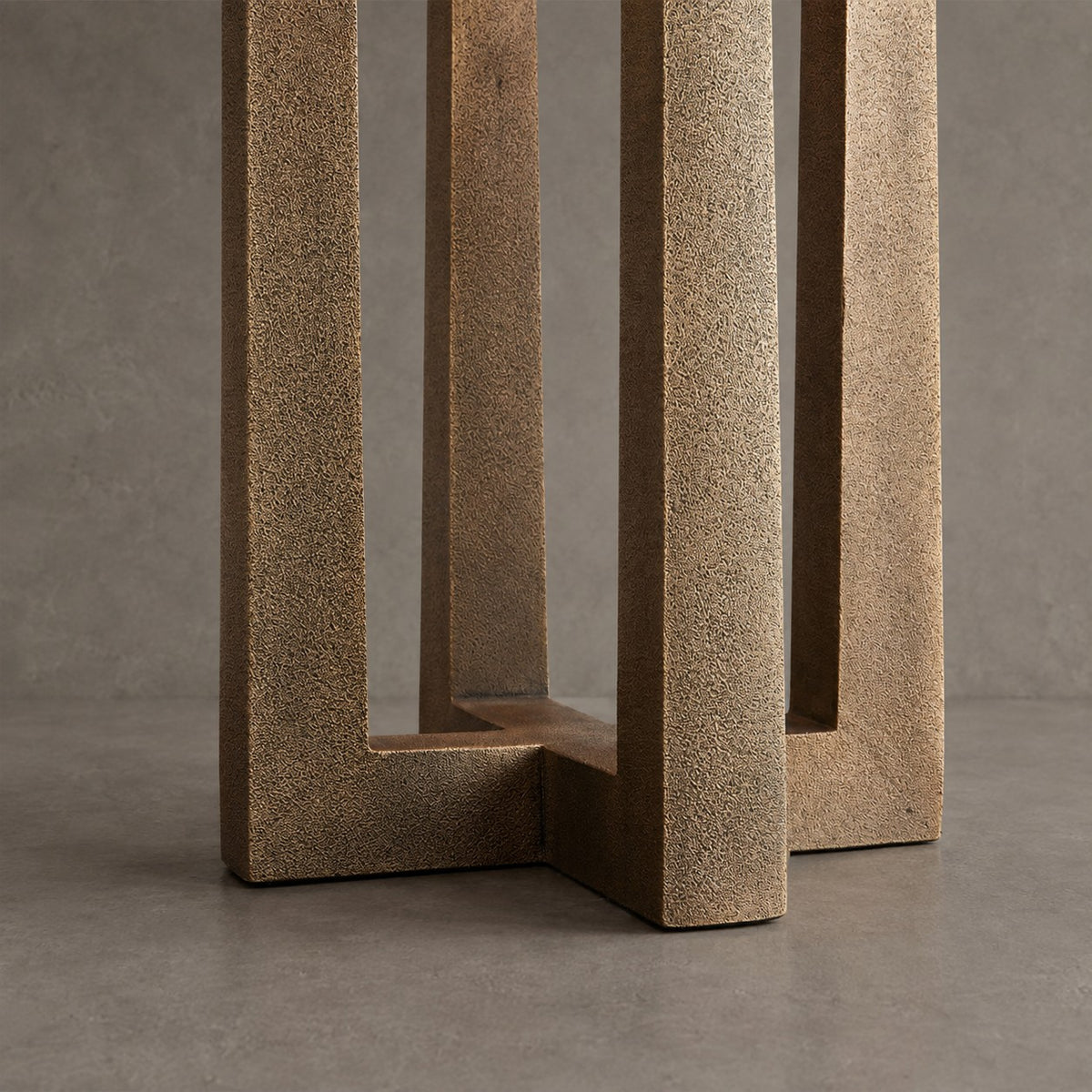 Emvelle Table Lamp