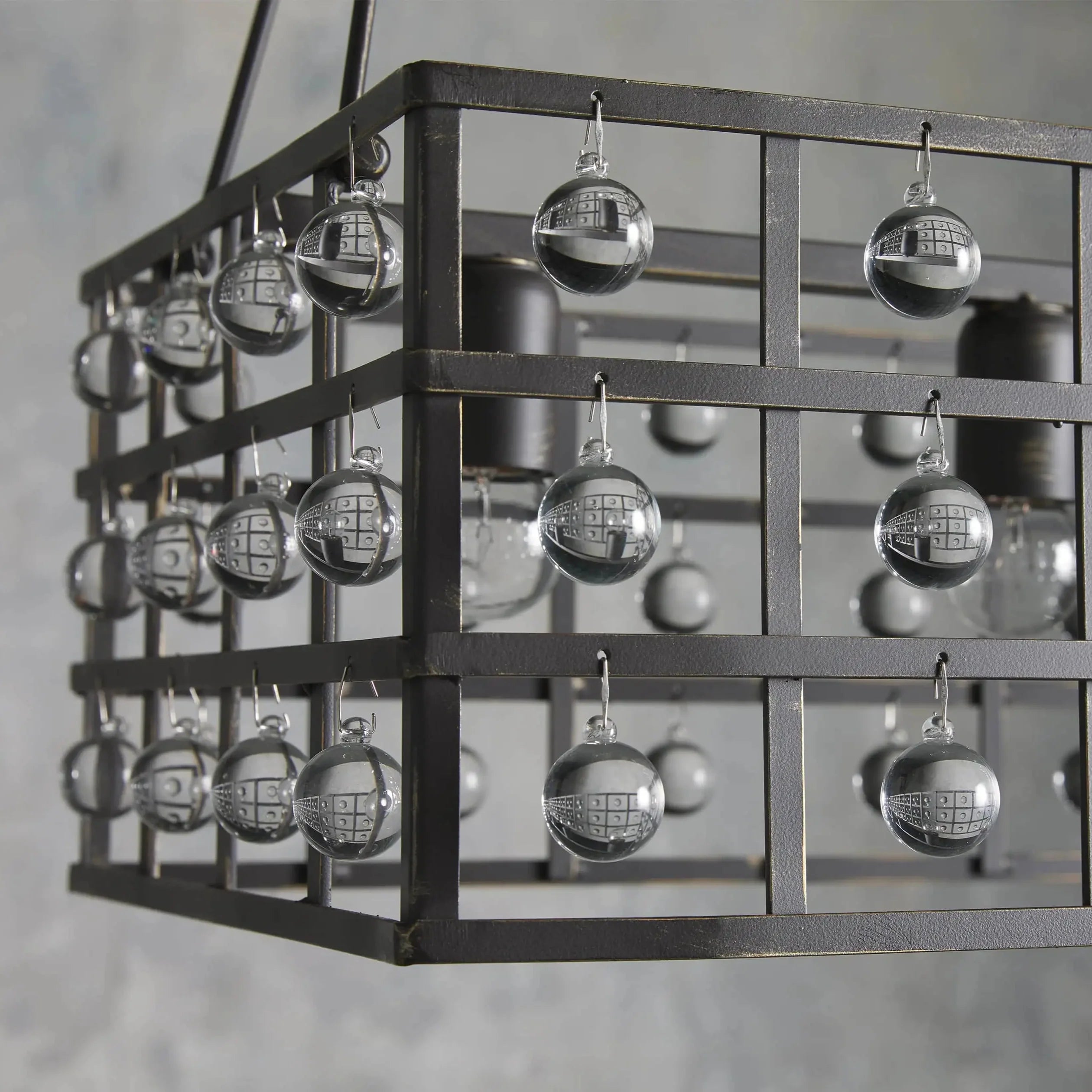 https://cdn.shopify.com/s/files/1/0618/9567/1984/files/fanci-la-cage-rectangular-chandelier-7-light-5.webp?v=1765944688