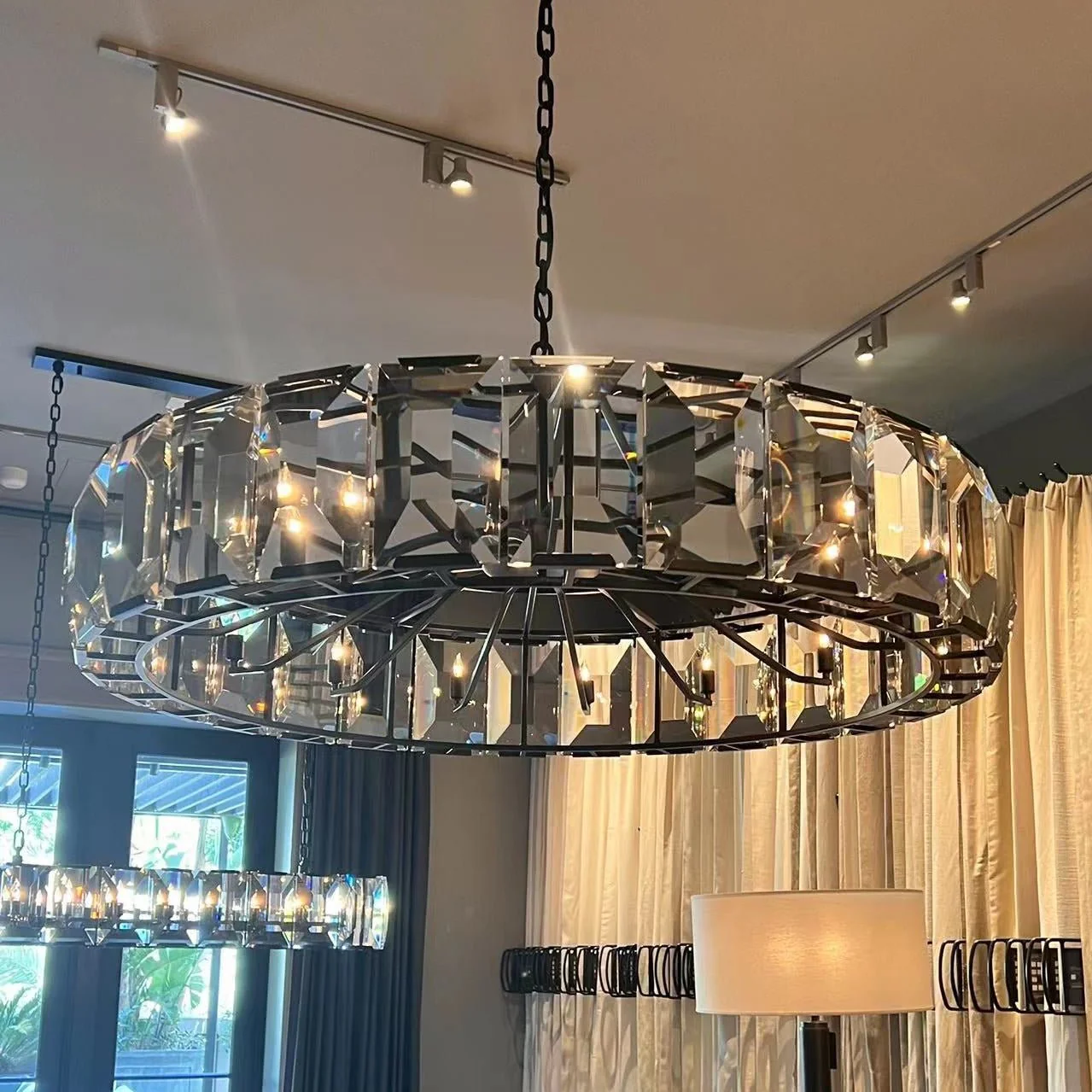 https://cdn.shopify.com/s/files/1/0618/9567/1984/files/fanci-lamps-chandelier-harlow-multicurve-crystal-round-chandelier-7.png?v=1766110549
