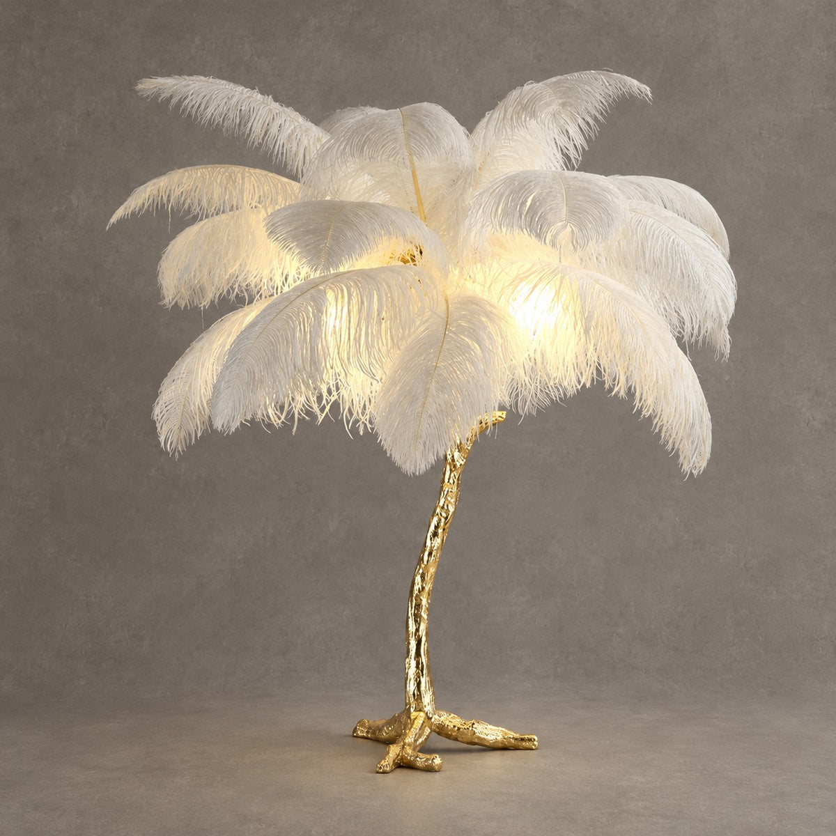 Modern Designer Brass Ostrich Feather Table Lamp Decorative Pure Copper Bedside Light For Women's Bedroom