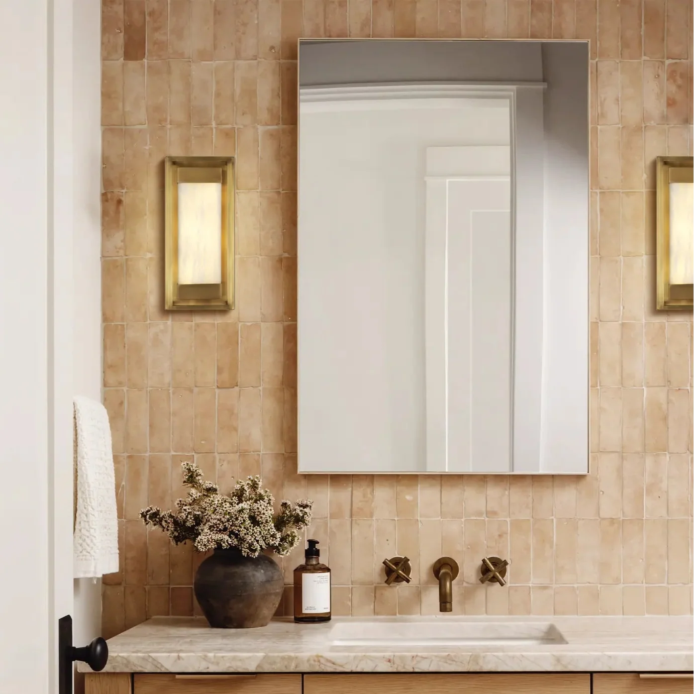 Maurizio Alabaster Square-Shaped Wall Sconces