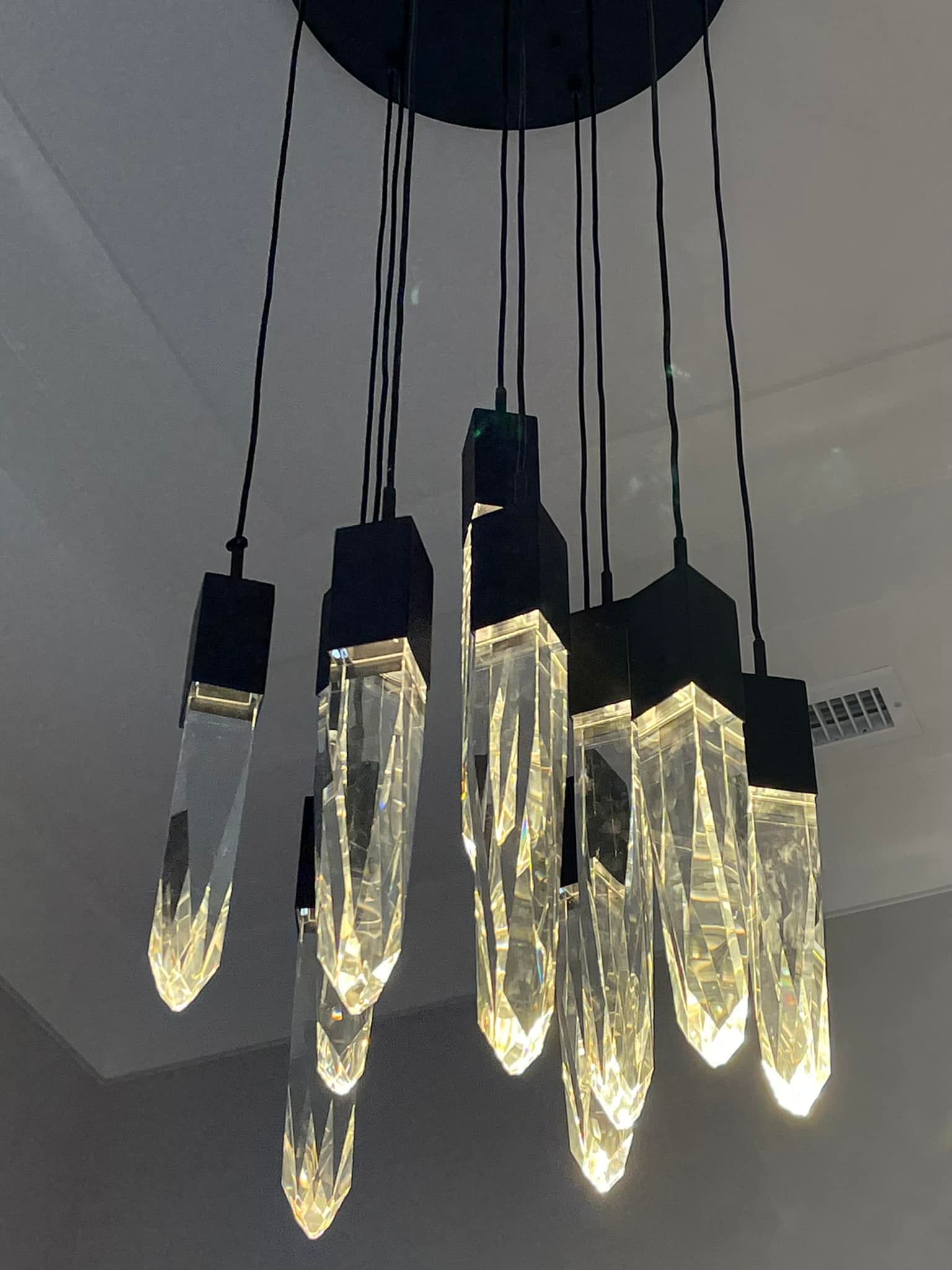 Modern Light Luxury Round/Rectangle Ceiling Pendant Light in Black Finish for Kitchen Island/ Staircase/Living Room
