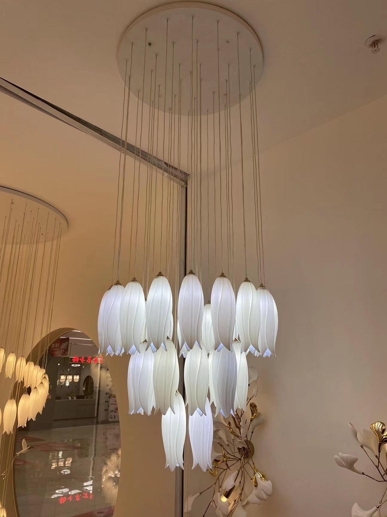 2023 New Arrival Elegant Flower Chandelier For Foyer/ Staircase