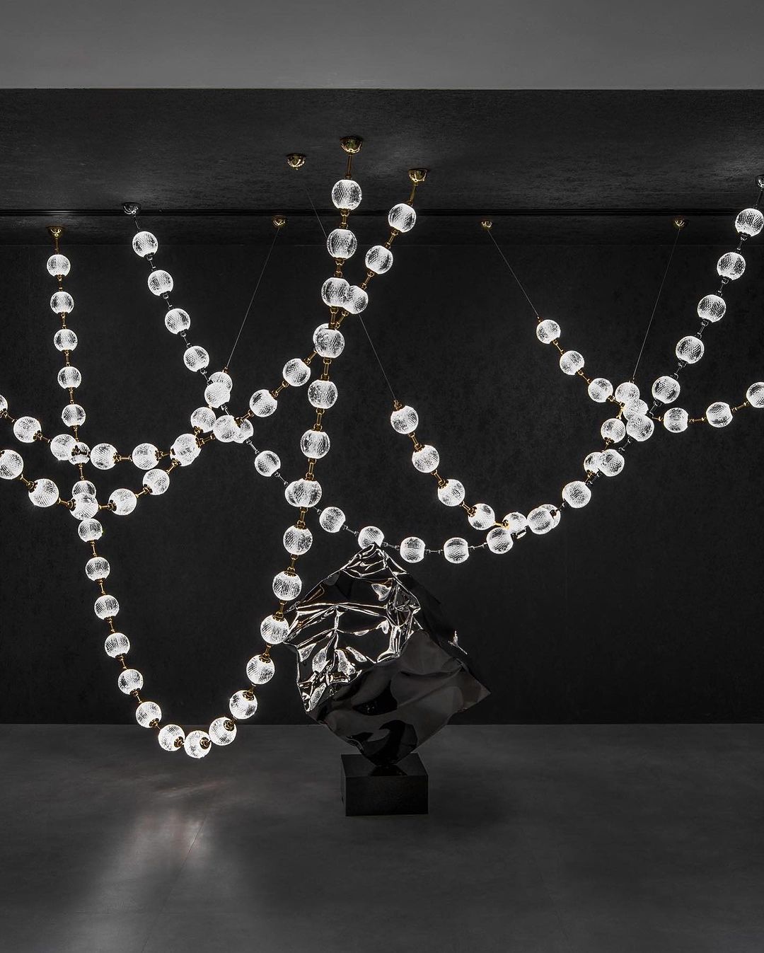 Modern Creative Pearl Necklace Chandelier for Living Room/Staircase/Foyer/Entryway